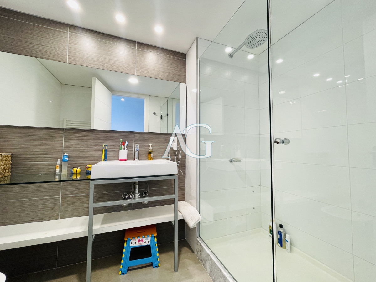 Apartamento ID.45 -  Exclusivo Penthouse de 3 Dormitorios con Vistas panorámicas a Playa Brava, en Venta