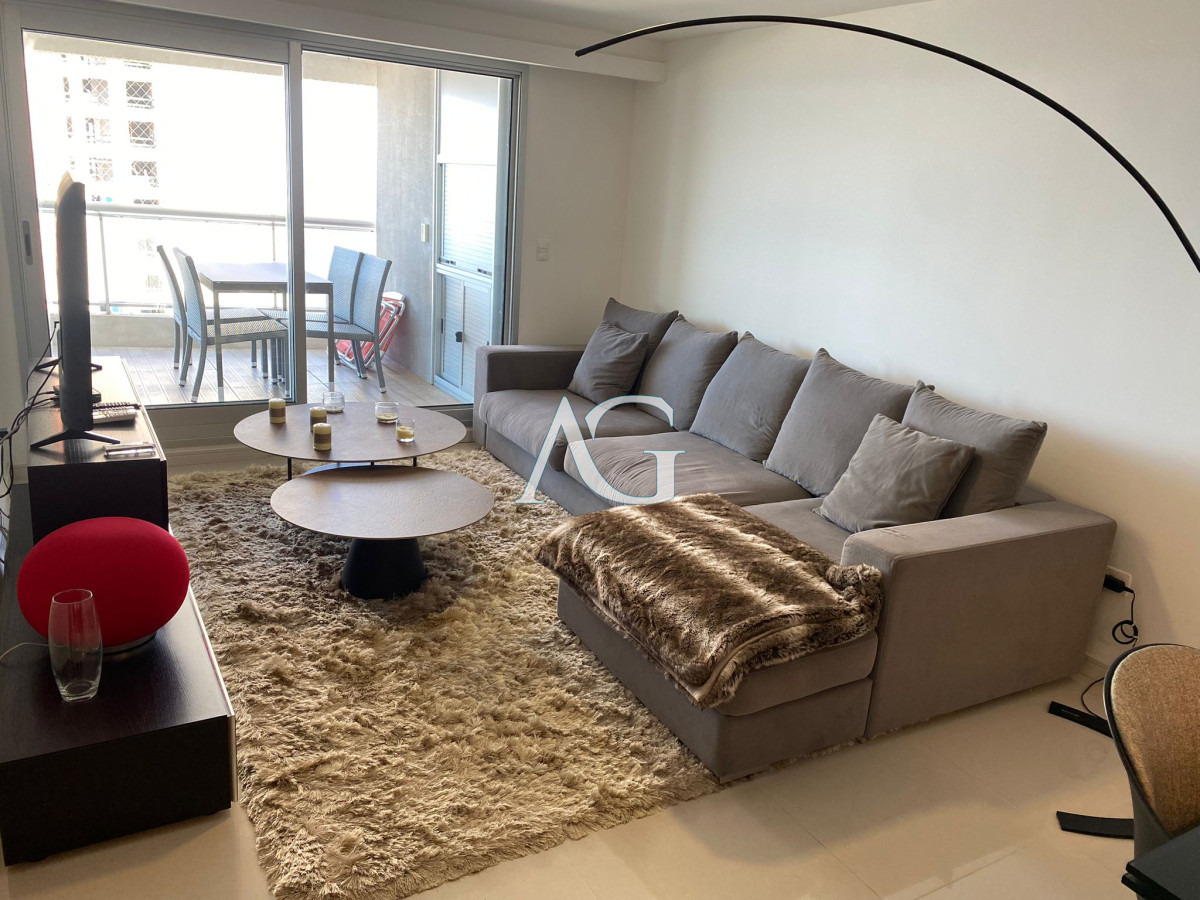 Apartamento ID.249 - Venta de gran apartamento de 3 dormitorios con parrillero propio en Playa Brava, Punta del Este