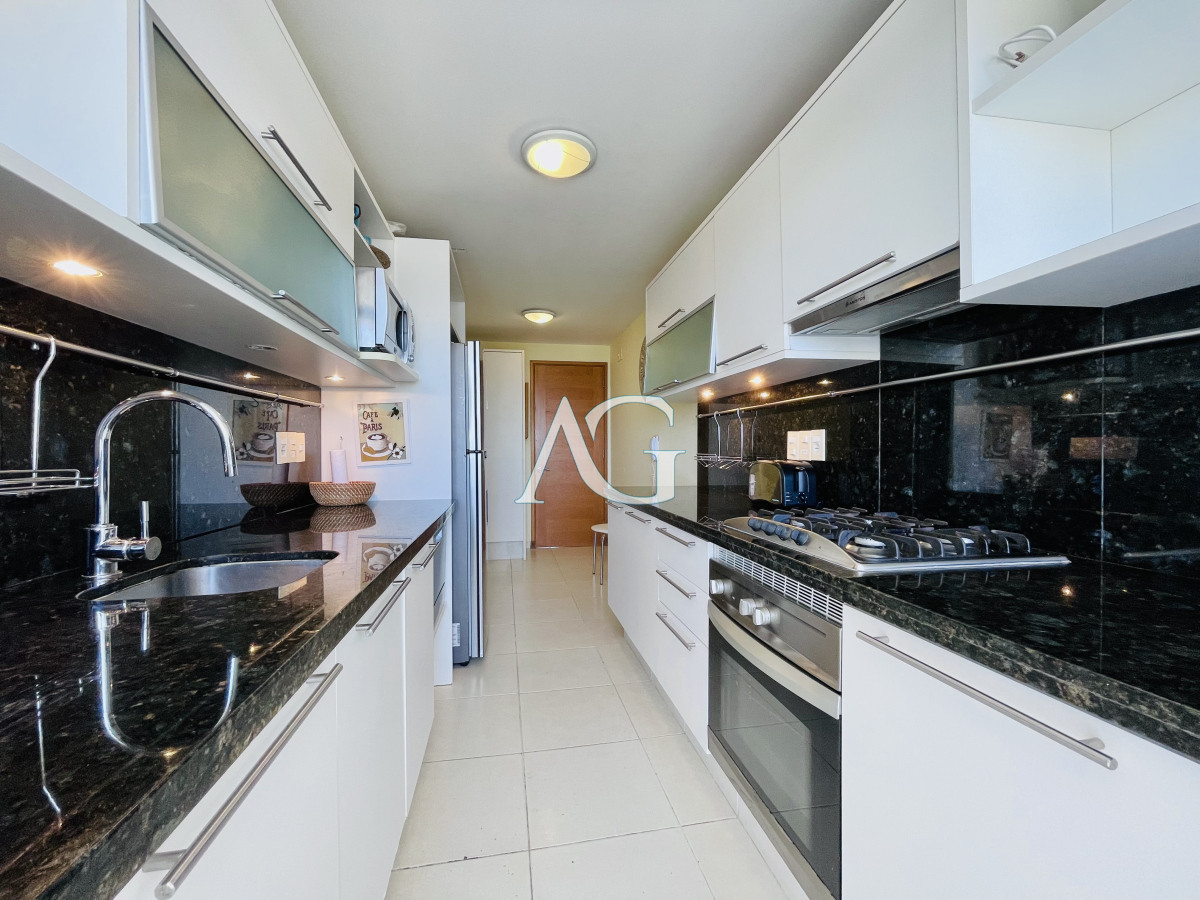 Apartamento ID.191 - Excelente Apartamento de 2 Dormitorios con Vista al Mar, Playa Mansa