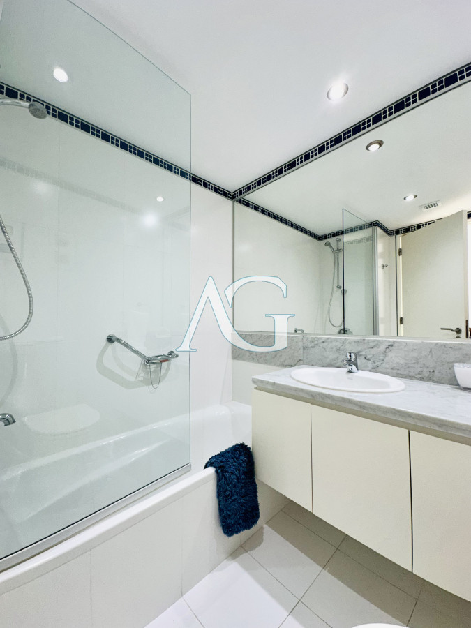 Apartamento ID.199 - Oportunidad en Venta! Apartamento sobre playa Brava de 3 Dormitorios más Dependencia, Torre Le Parc