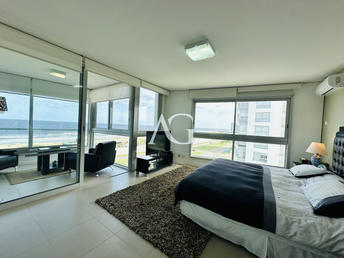Apartamento ID.199 - Oportunidad en Venta! Apartamento sobre playa Brava de 3 Dormitorios más Dependencia, Torre Le Parc