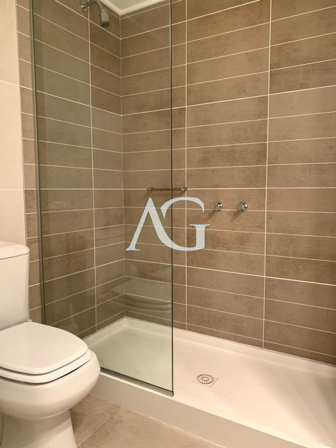 Apartamento ID.132 - Excelente Apartamento de 2 Dormitorios en Ocean Drive, Punta del Este