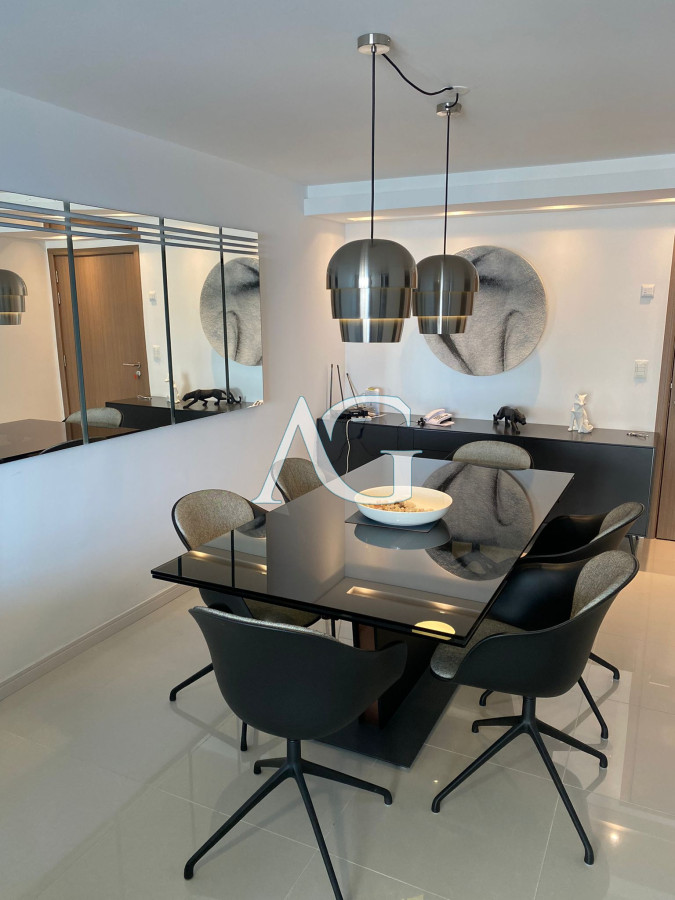 Apartamento ID.249 - Venta de gran apartamento de 3 dormitorios con parrillero propio en Playa Brava, Punta del Este