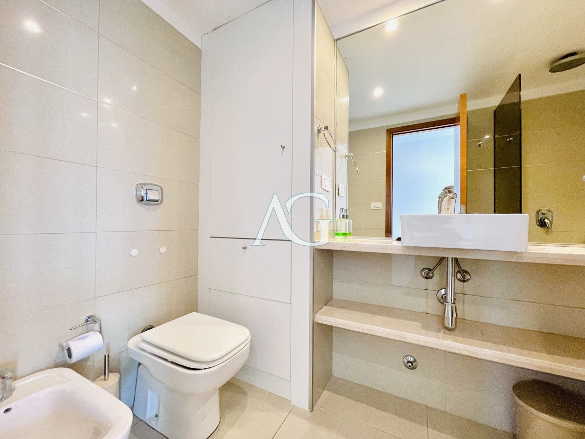 Apartamento ID.221 - Excelente Apartamento de 2 Dormitorios en Alquiler - Punta del Este