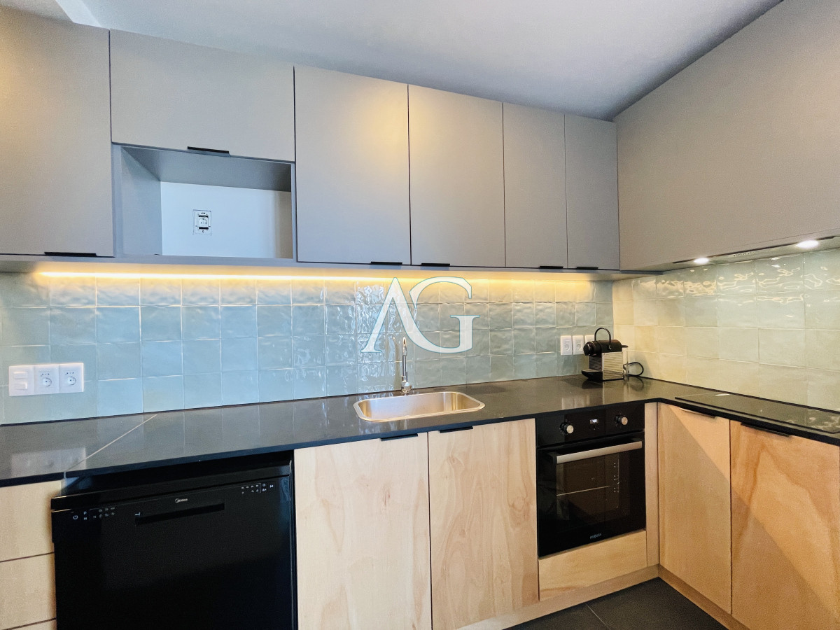 Apartamento ID.45 -  Exclusivo Penthouse de 3 Dormitorios con Vistas panorámicas a Playa Brava, en Venta