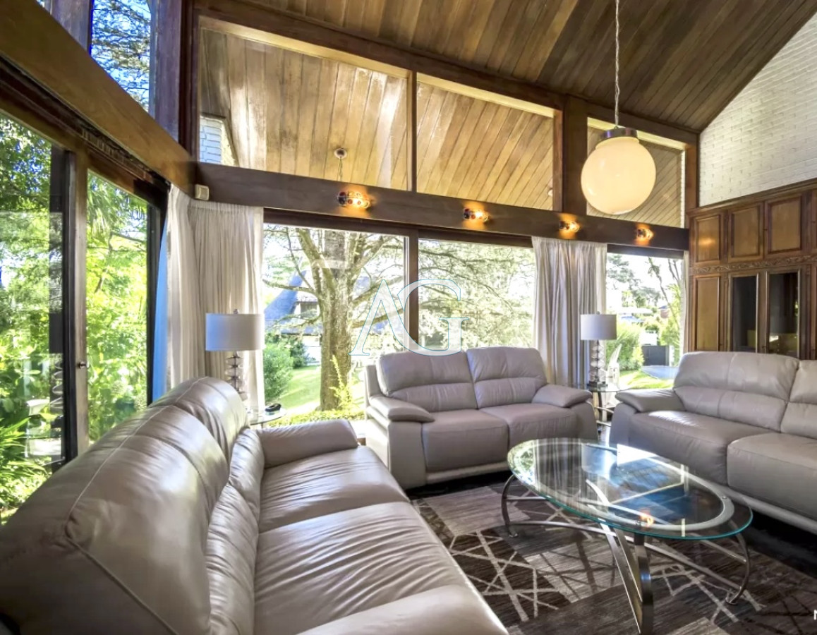 Casa ID.307 - Excelente Casa de 4 Dormitorios en Playa Mansa, Ideal para vivir todo el año