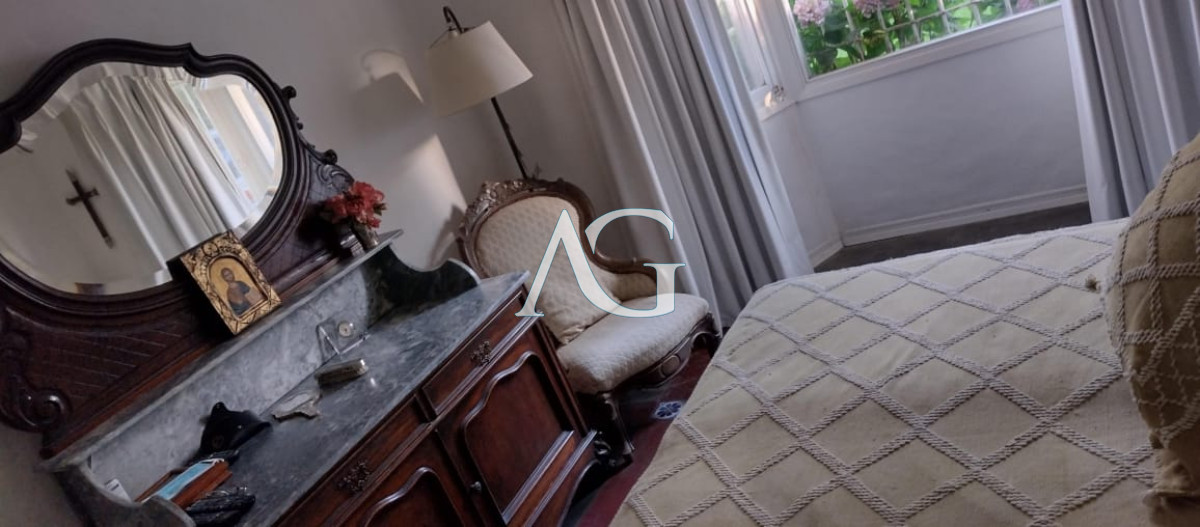 Casa ID.483 - Casa de 3 Dormitorios más Dependencia y Piscina, en Aidy Grill Punta del Este, Ubicada a pasos del Mar