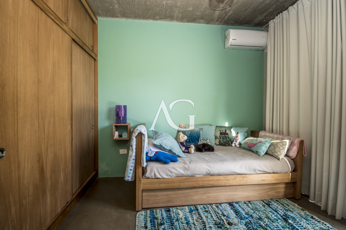 Casa ID.533 - Excelente Casa de 3 Dormitorios en Barrio Privado, La Arbolada - Punta del Este, Venta