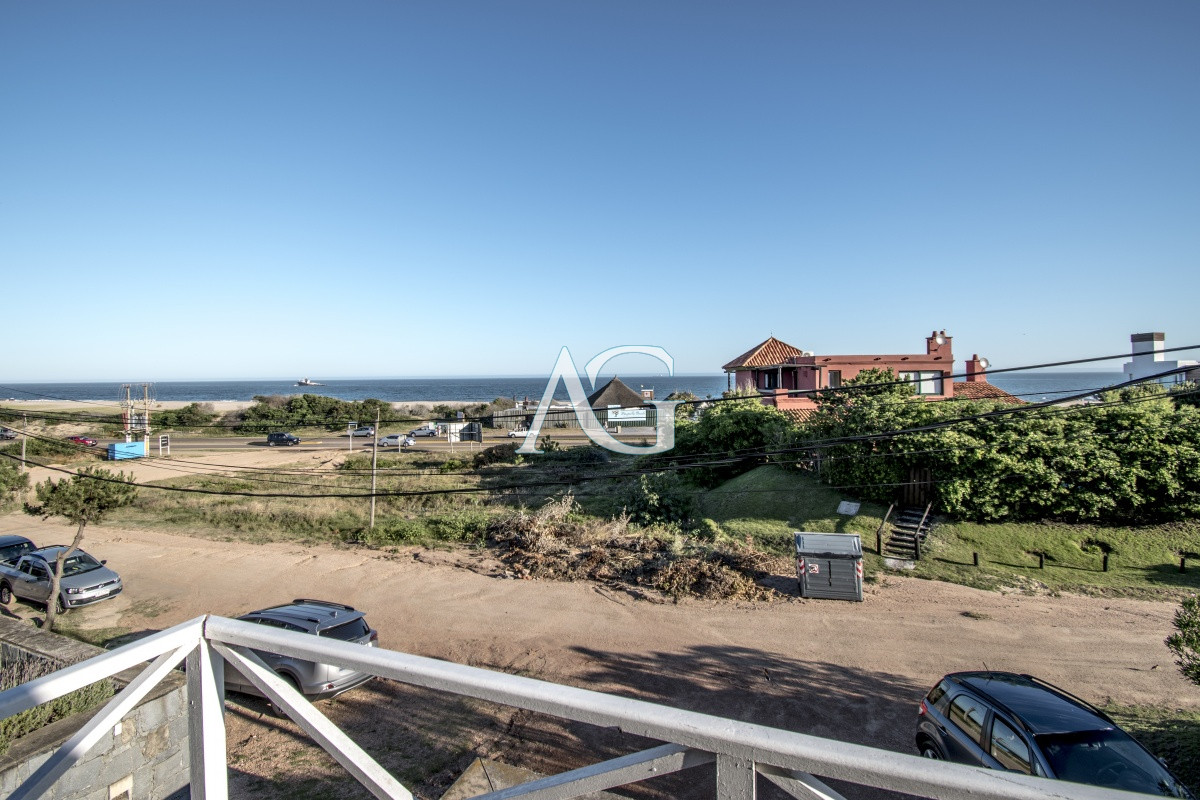 Casa ID.482 - Excelente Casa de 4 Dormitorios con Piscina y Parrillero en Montoya, La Barra