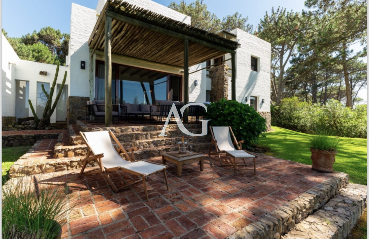 Casa ID.99 - Excelente casa de 5 dormitorios mas dependencia y gran parque a 200 metros de la Playa de Montoya en alquiler de temporada