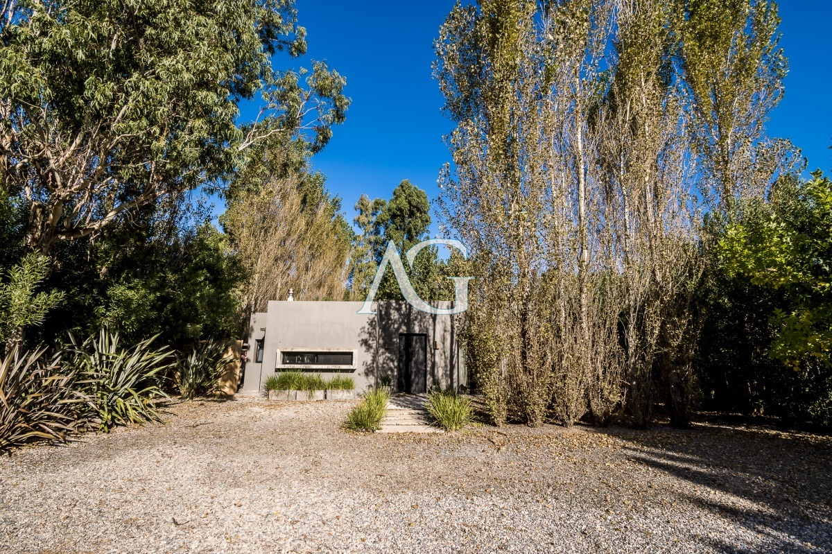 Casa ID.533 - Excelente Casa de 3 Dormitorios en Barrio Privado, La Arbolada - Punta del Este, Venta