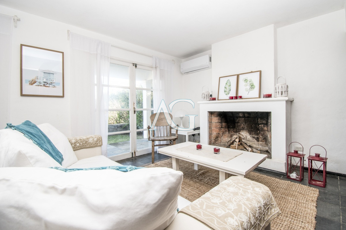 Casa ID.482 - Excelente Casa de 4 Dormitorios con Piscina y Parrillero en Montoya, La Barra