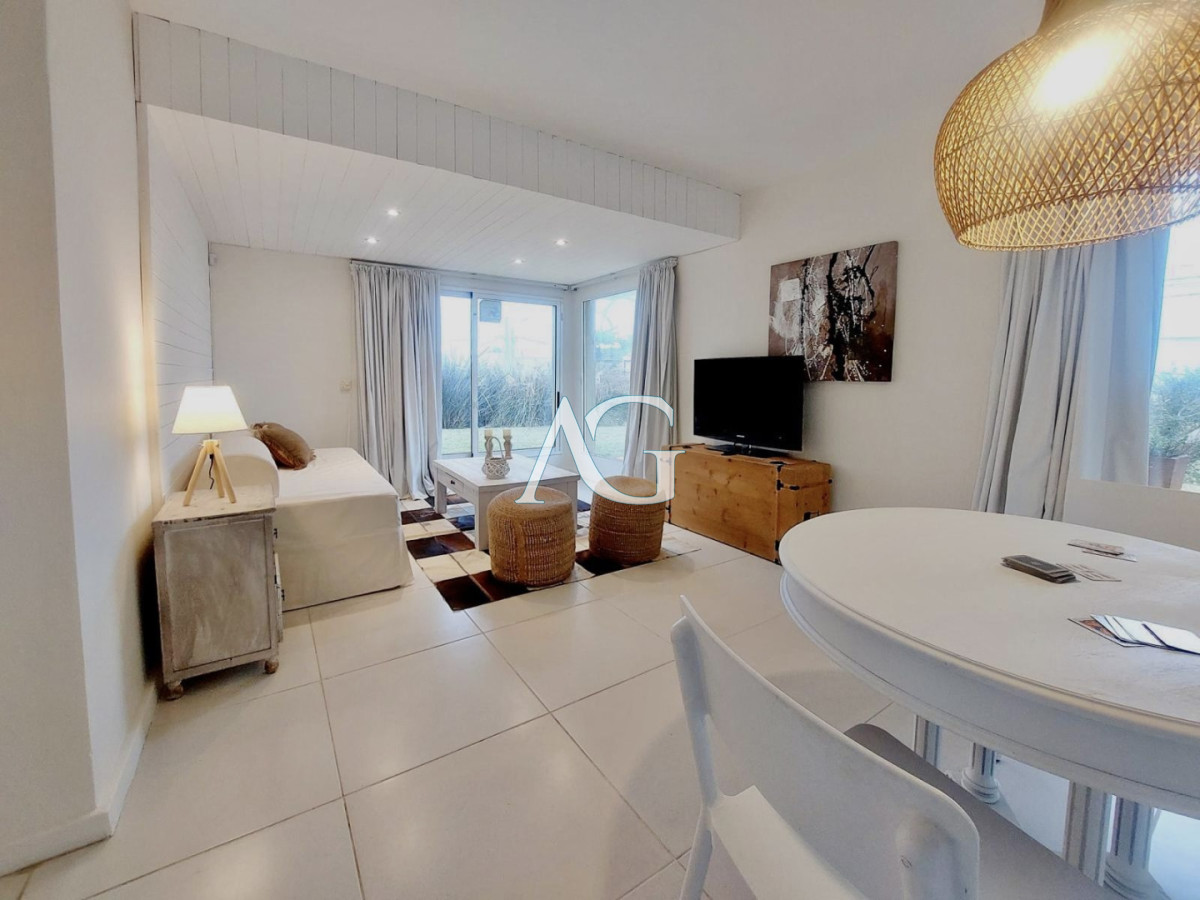 Casa ID.532 - Excelente Casa de 6 Dormitorios y Piscina en Montoya, La Barra