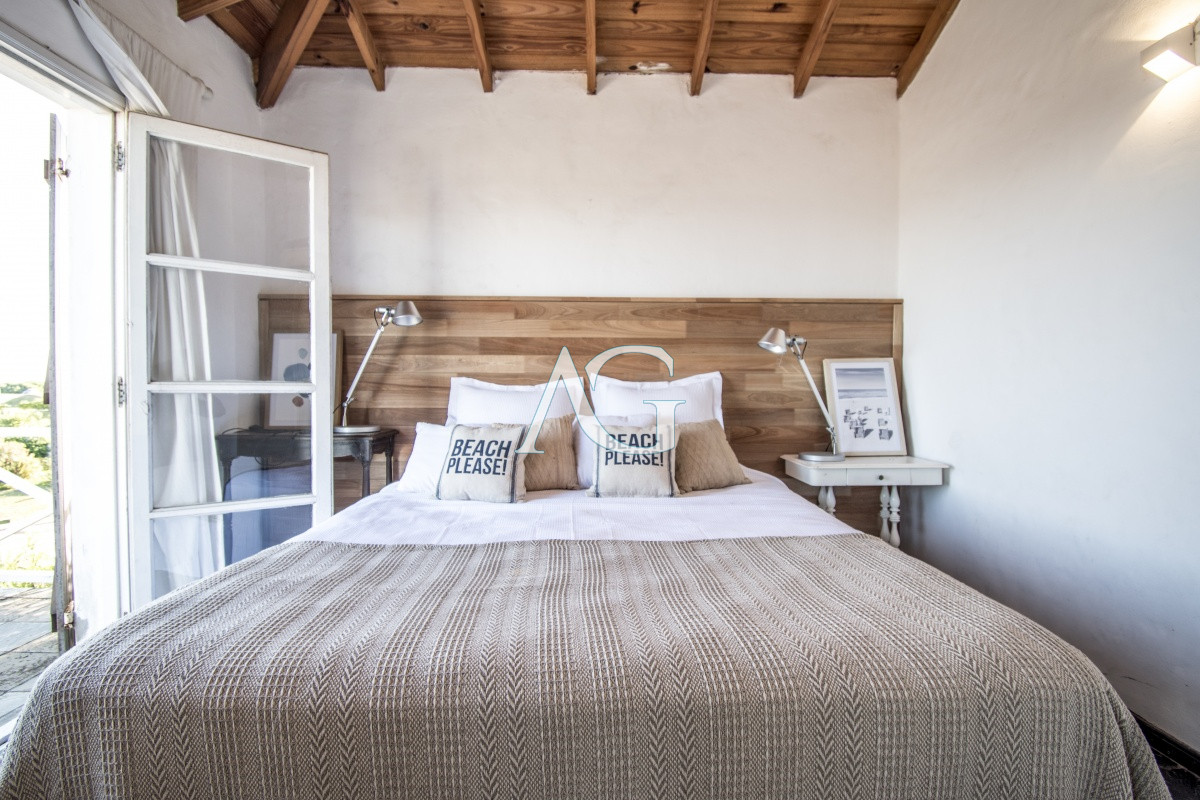 Casa ID.482 - Excelente Casa de 4 Dormitorios con Piscina y Parrillero en Montoya, La Barra