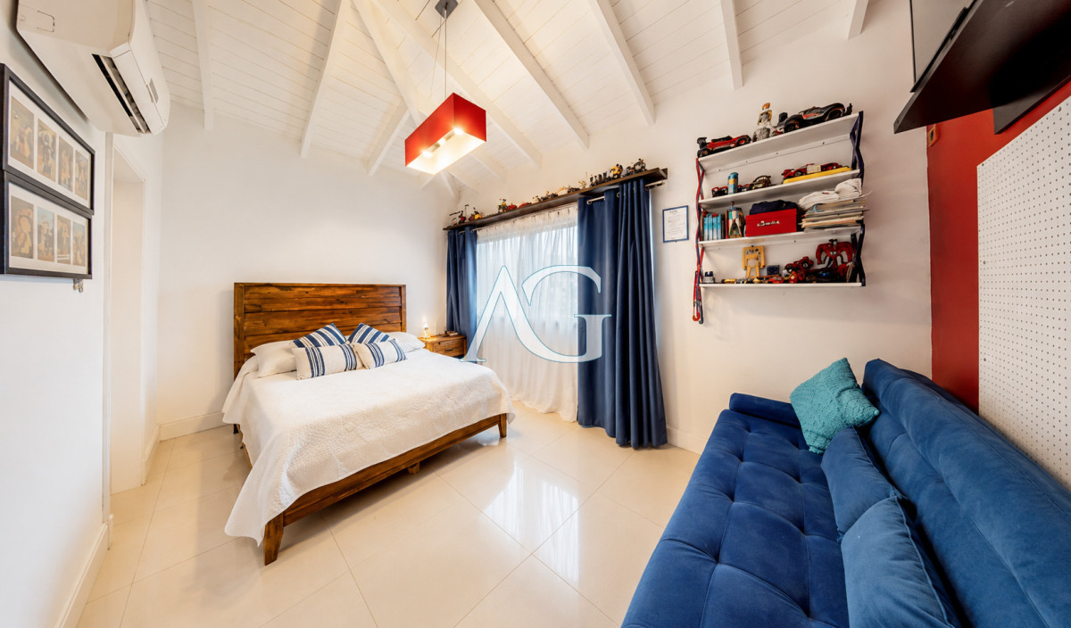 Casa ID.773 - Excelente Casa de 5 Dormitorios en Barrio Privado La Arbolada, Punta del Este