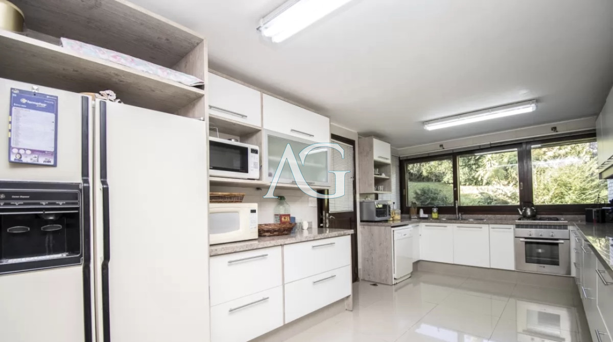 Casa ID.307 - Excelente Casa de 4 Dormitorios en Playa Mansa, Ideal para vivir todo el año