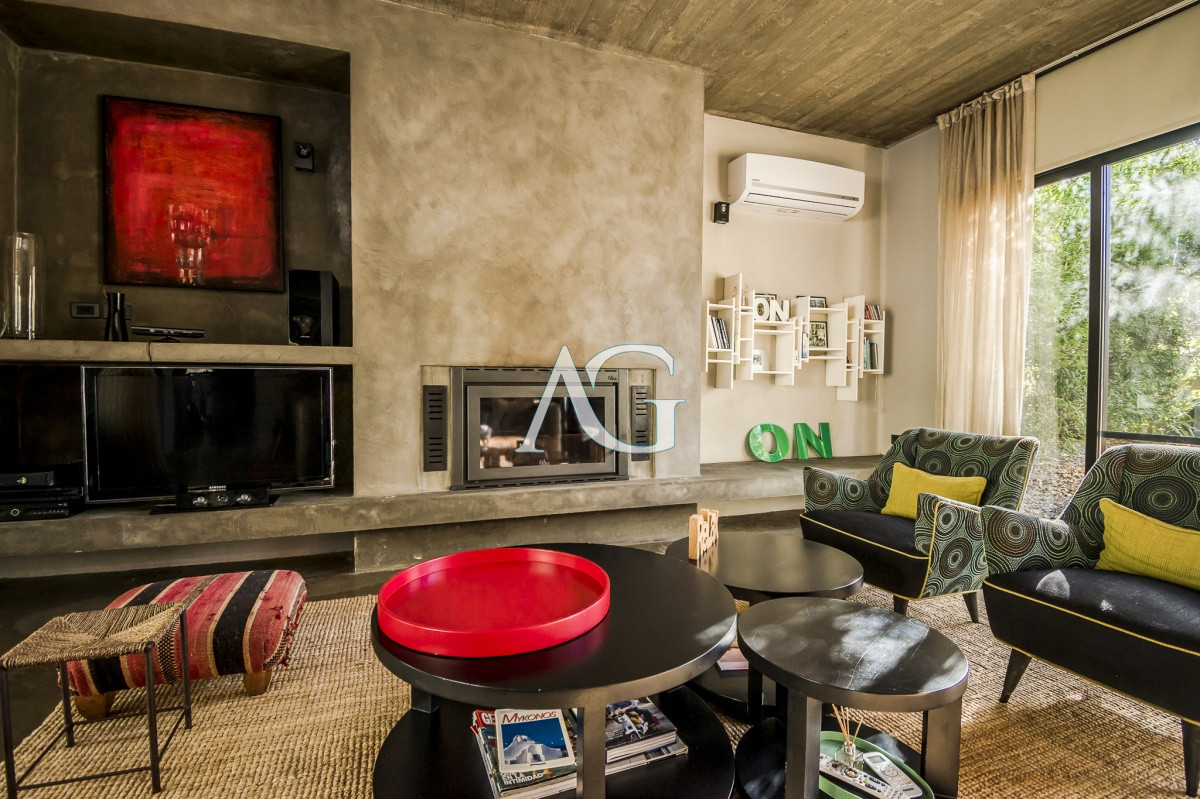 Casa ID.533 - Excelente Casa de 3 Dormitorios en Barrio Privado, La Arbolada - Punta del Este, Venta