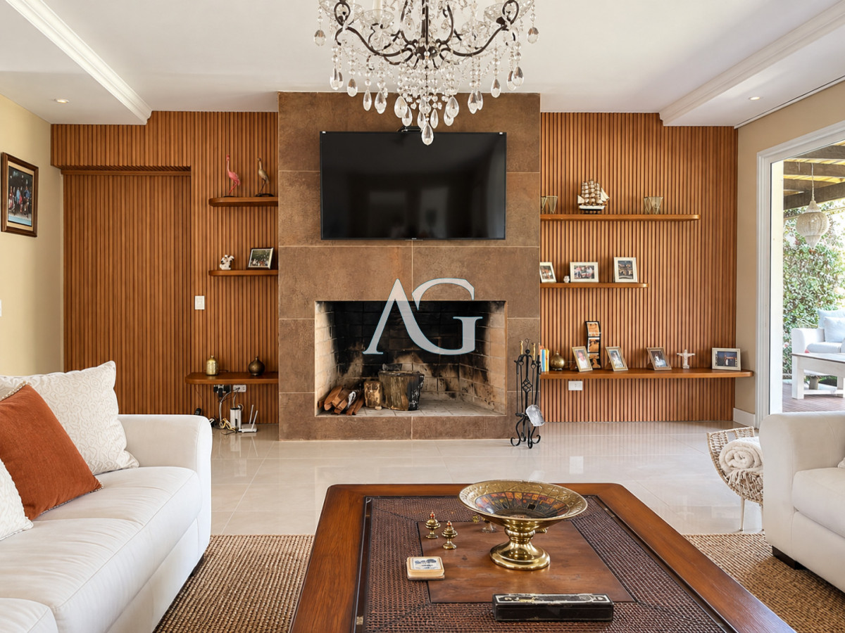 Casa ID.773 - Excelente Casa de 5 Dormitorios en Barrio Privado La Arbolada, Punta del Este