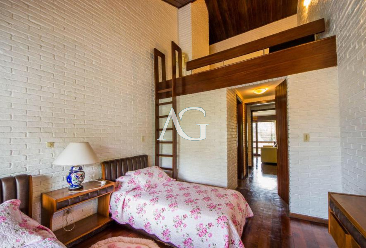 Casa ID.307 - Excelente Casa de 4 Dormitorios en Playa Mansa, Ideal para vivir todo el año