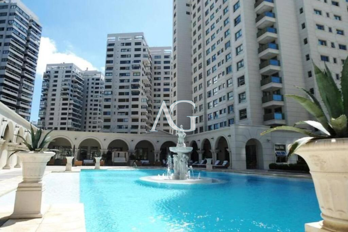 Apartamento ID.107 - Apartamento de 3 Dormitorios en Imperiale, Frente al Mar  - Oportunidad en Venta