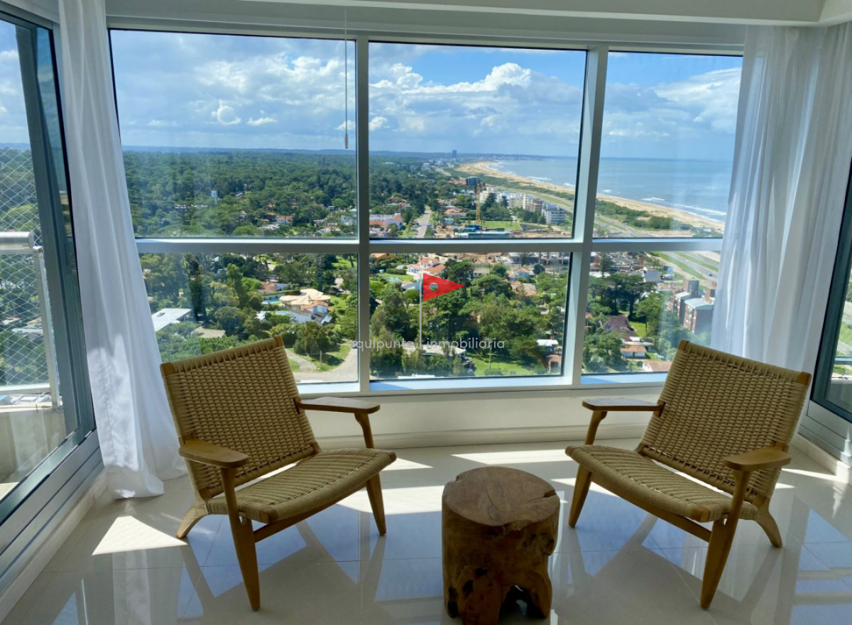 Apartamento ID.167 - Alquiler temporal de apartamento piso alto de 2 dormitorios más servicio en playa brava 