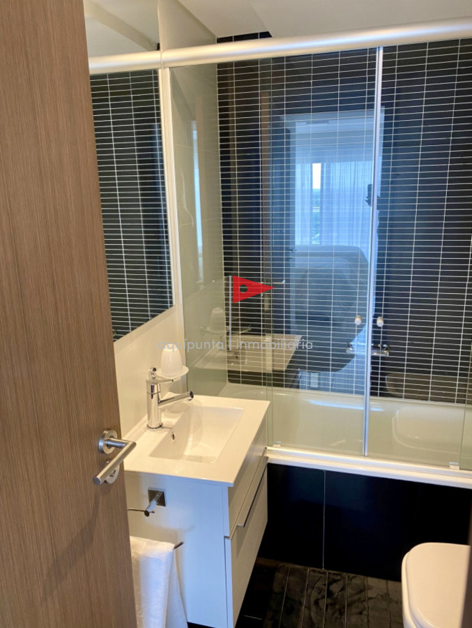 Apartamento ID.167 - Alquiler temporal de apartamento piso alto de 2 dormitorios más servicio en playa brava 