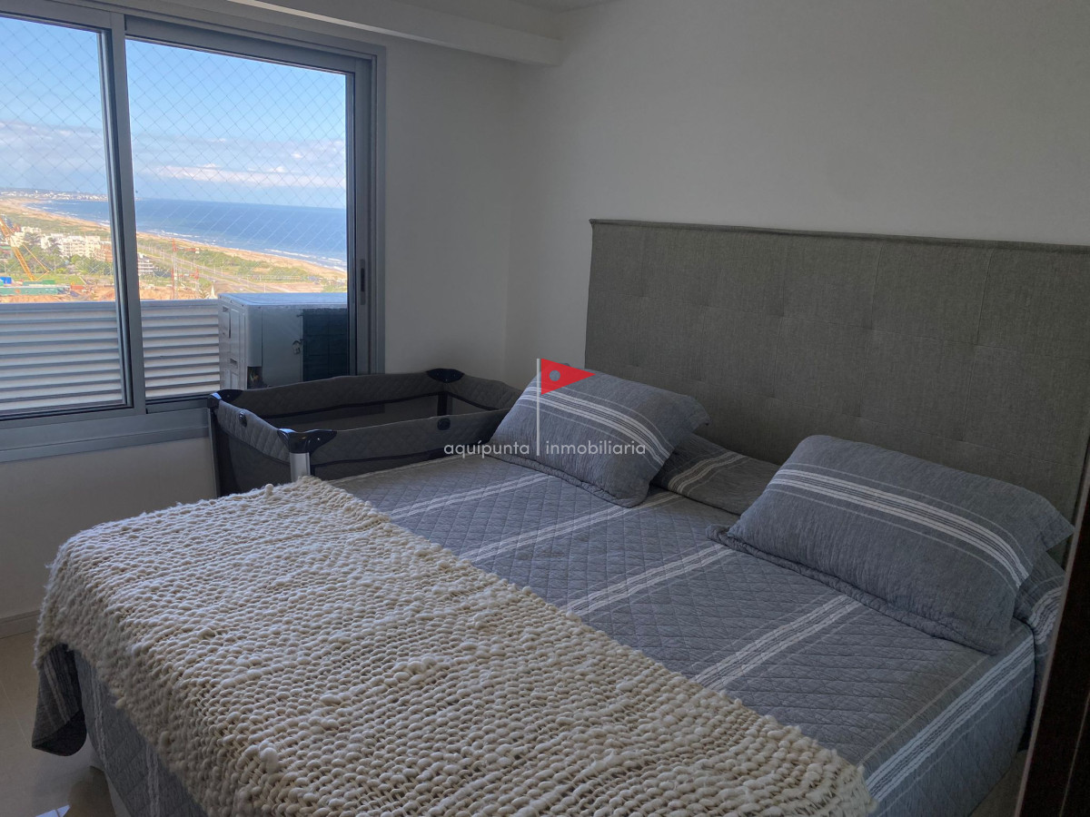 Apartamento ID.164 - Venta de gran apartamento de 3 dormitorios con parrillero propio en Playa Brava, Punta del Este