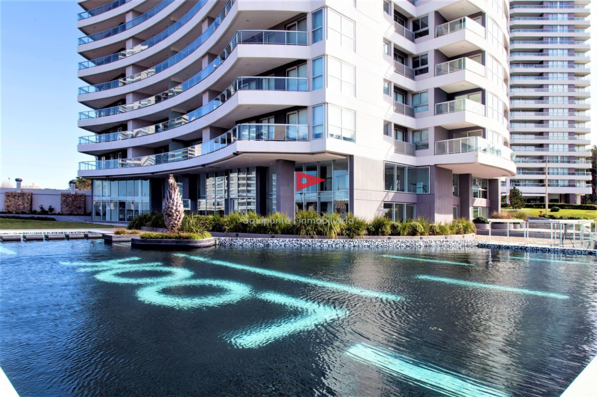 Apartamento ID.164 - Venta de gran apartamento de 3 dormitorios con parrillero propio en Playa Brava, Punta del Este