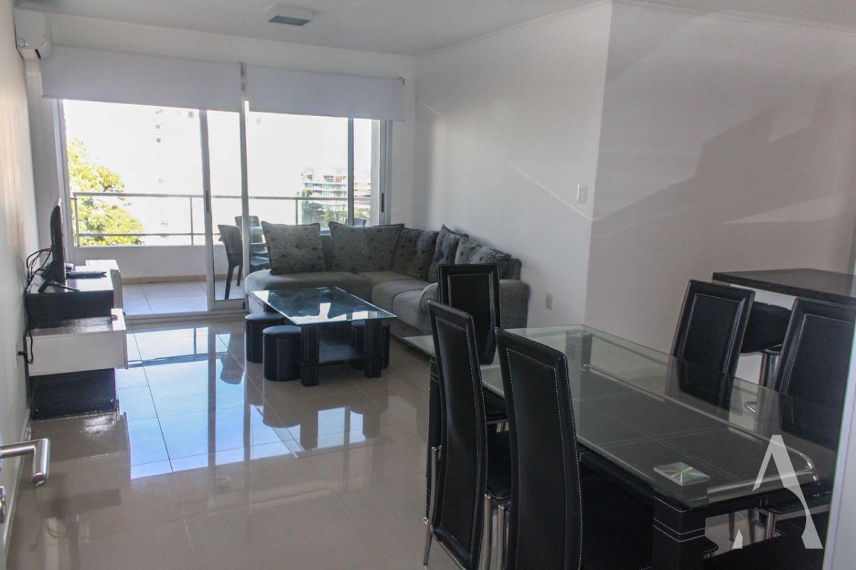 Apartamento ID.77 - Apartamento de 2 Dormitorios en Playa Brava - Punta del Este