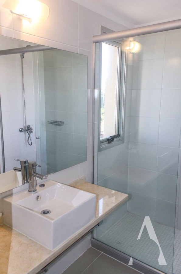 Apartamento ID.77 - Apartamento de 2 Dormitorios en Playa Brava - Punta del Este