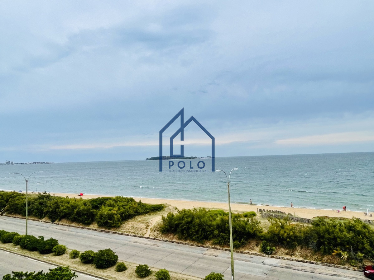 Apartamento ID.111 - Apartamento de 3 Dormitorios y Parrillero Frente al Mar, Playa Mansa