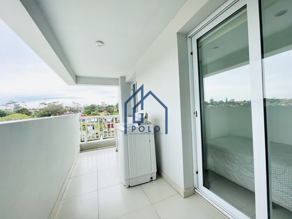 Apartamento ID.111 - Apartamento de 3 Dormitorios y Parrillero Frente al Mar, Playa Mansa