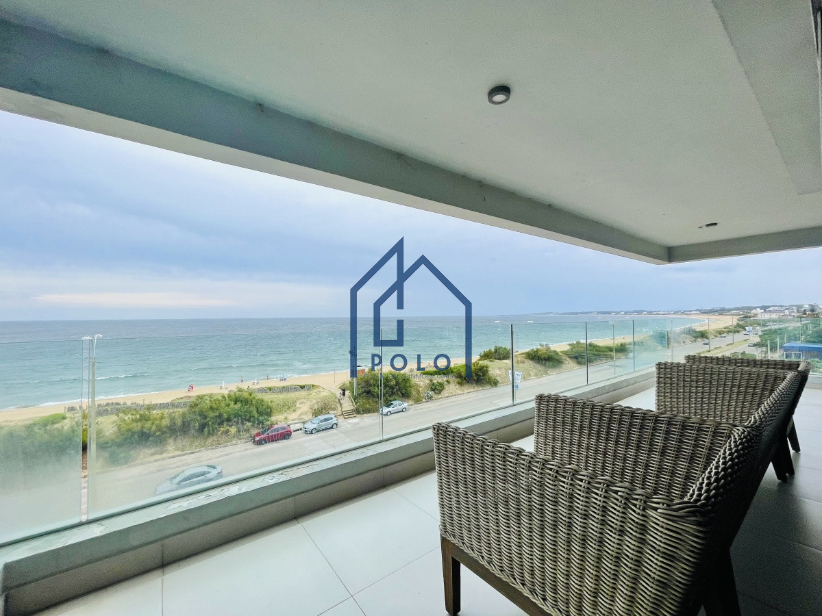 Apartamento ID.111 - Apartamento de 3 Dormitorios y Parrillero Frente al Mar, Playa Mansa