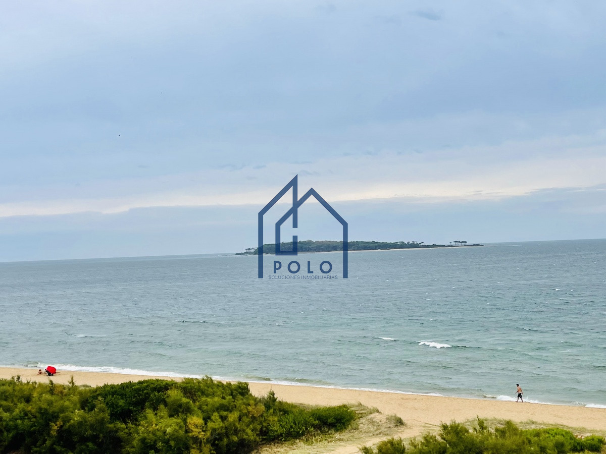 Apartamento ID.111 - Apartamento de 3 Dormitorios y Parrillero Frente al Mar, Playa Mansa
