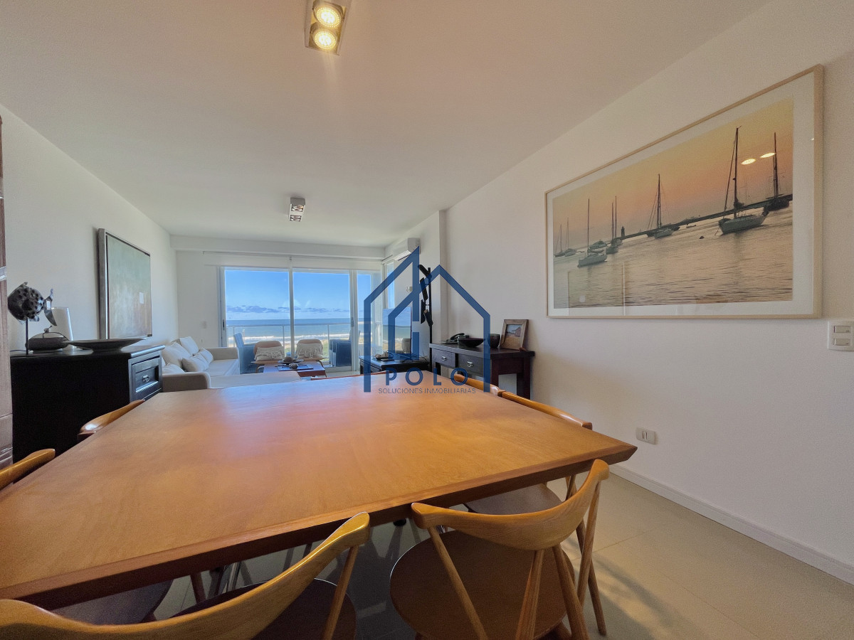 Apartamento ID.151 - Venta Penthouse de 3 Dormitorios en Primera Línea del Mar, Playa Brava Punta del Este