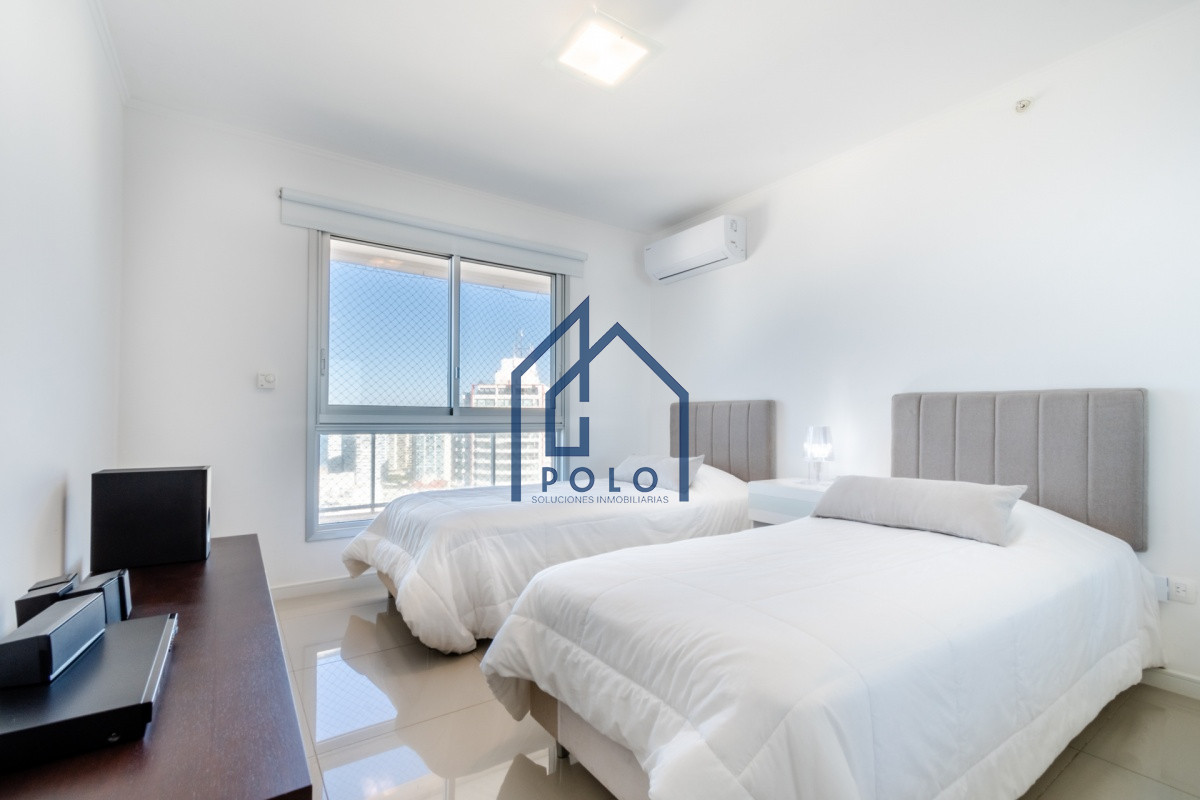 Apartamento ID.115 - Apartamento de 2 Dormitorios en Playa Brava con Vista al Mar - Venta