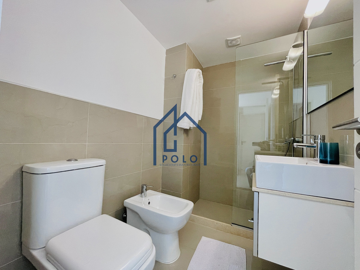 Apartamento ID.151 - Venta Penthouse de 3 Dormitorios en Primera Línea del Mar, Playa Brava Punta del Este