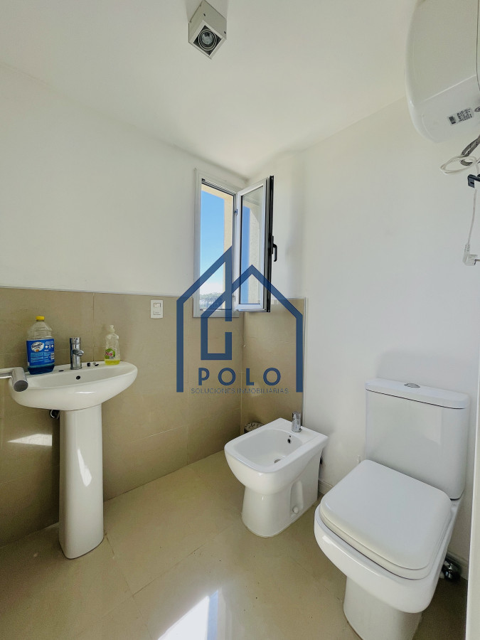 Apartamento ID.151 - Venta Penthouse de 3 Dormitorios en Primera Línea del Mar, Playa Brava Punta del Este