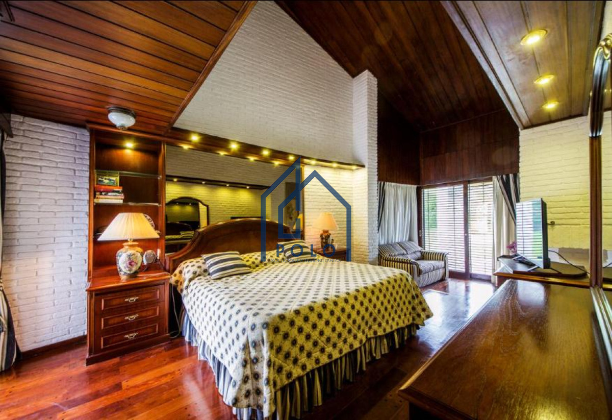 Casa ID.153 - Venta Excelente Casa de 4 Dormitorios en Playa Mansa, Ideal para vivir todo el año