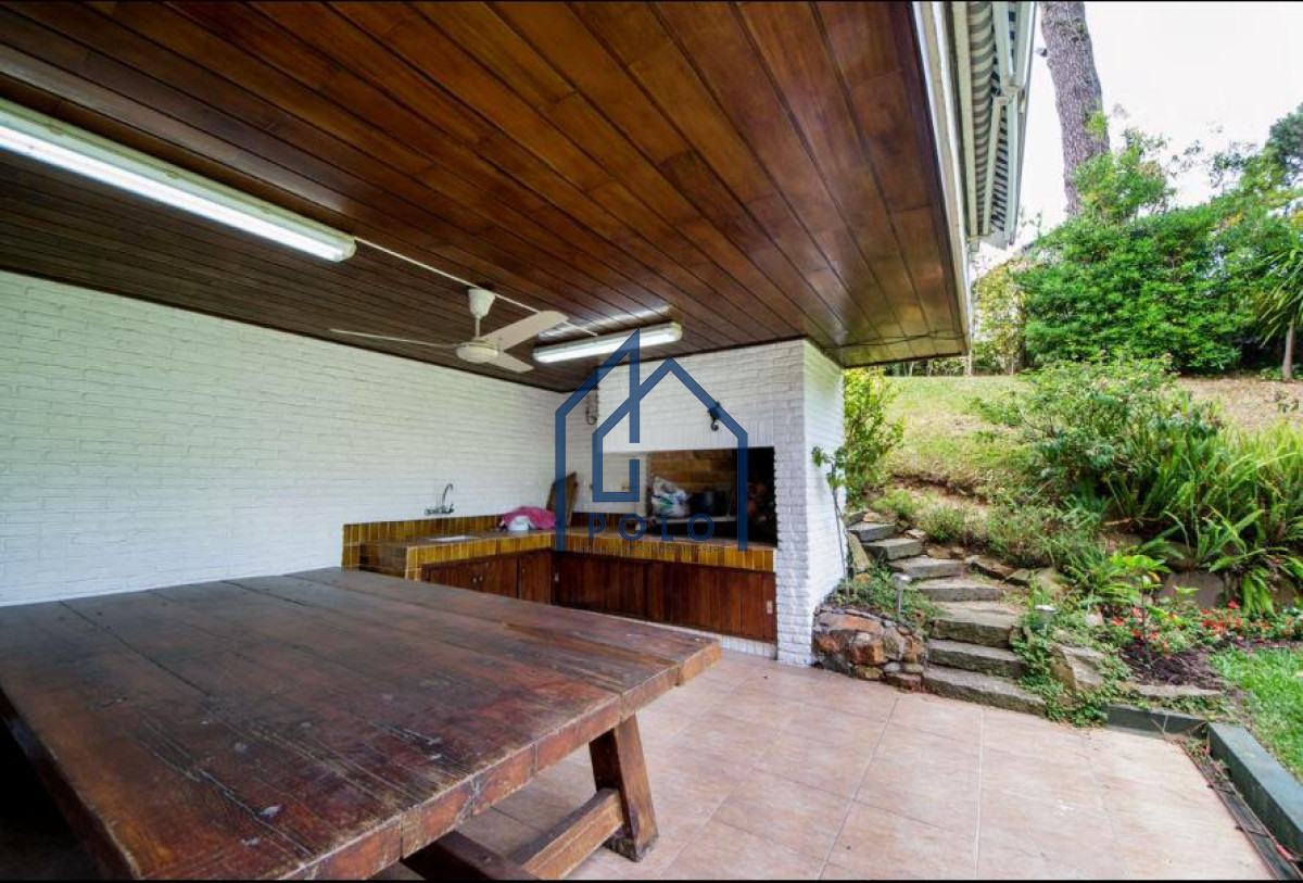 Casa ID.153 - Venta Excelente Casa de 4 Dormitorios en Playa Mansa, Ideal para vivir todo el año