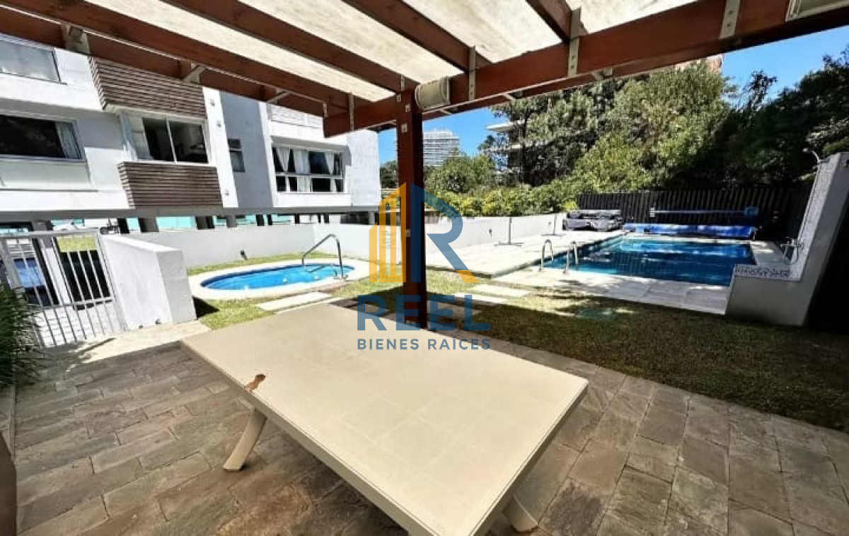 Apartamento ID.10 - Moderno Apartamento en Venta de 1 Dormitorio en playa brava, Punta del este 