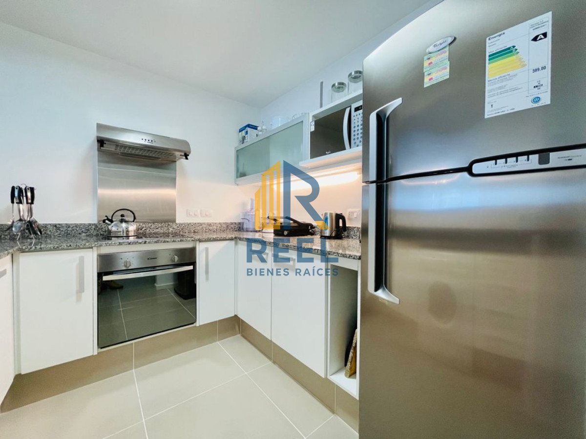 Apartamento ID.28 - Alquiler temporario y venta de apartamento en torre de playa Brava con dos dormitorios 