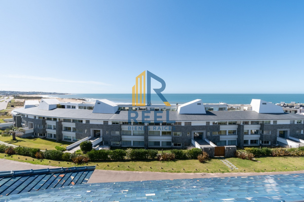 Apartamento ID.81 - Venta y alquiler temporario de apartamento penthouse de tres dormitorios en playa Montoya