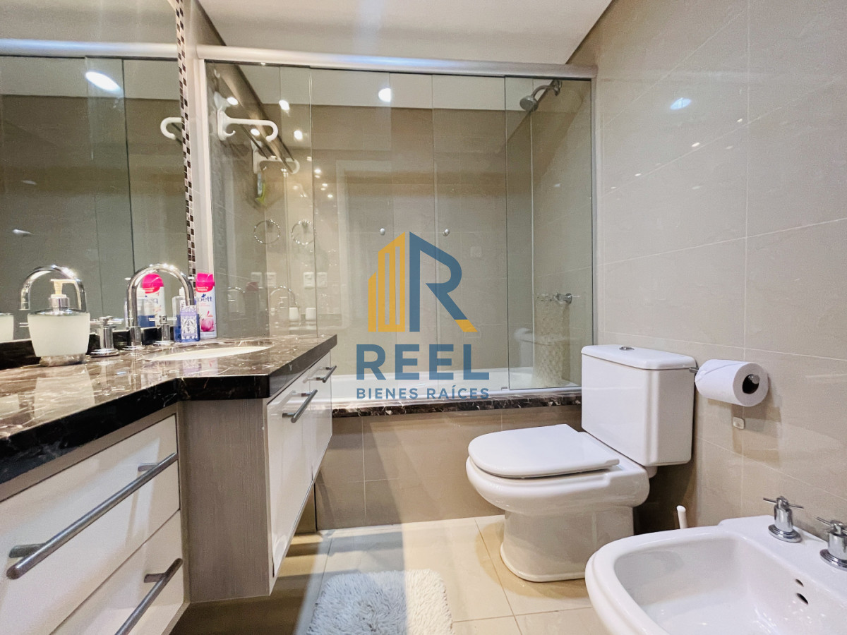 Apartamento ID.291 - Moderno Apartamento de 2 Dormitorios en Venta, Playa Mansa 