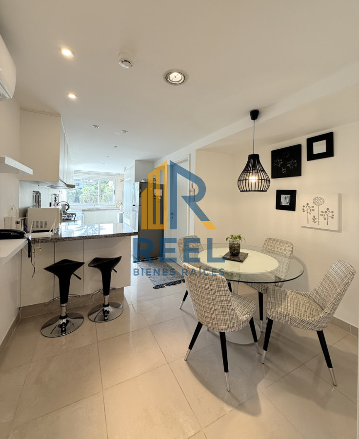 Apartamento ID.332 - Venta de apartamento de 3 dormitorios sobre primera fila de Playa Brava, Punta del Este