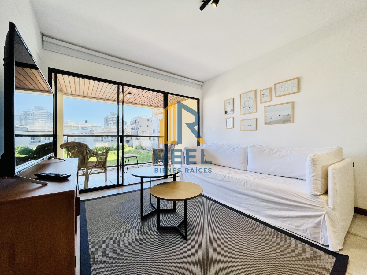 Apartamento ID.22 - Apartamento de 2 Dormitorios en playa El Emir, Punta del Este - Venta y Alquiler de Verano