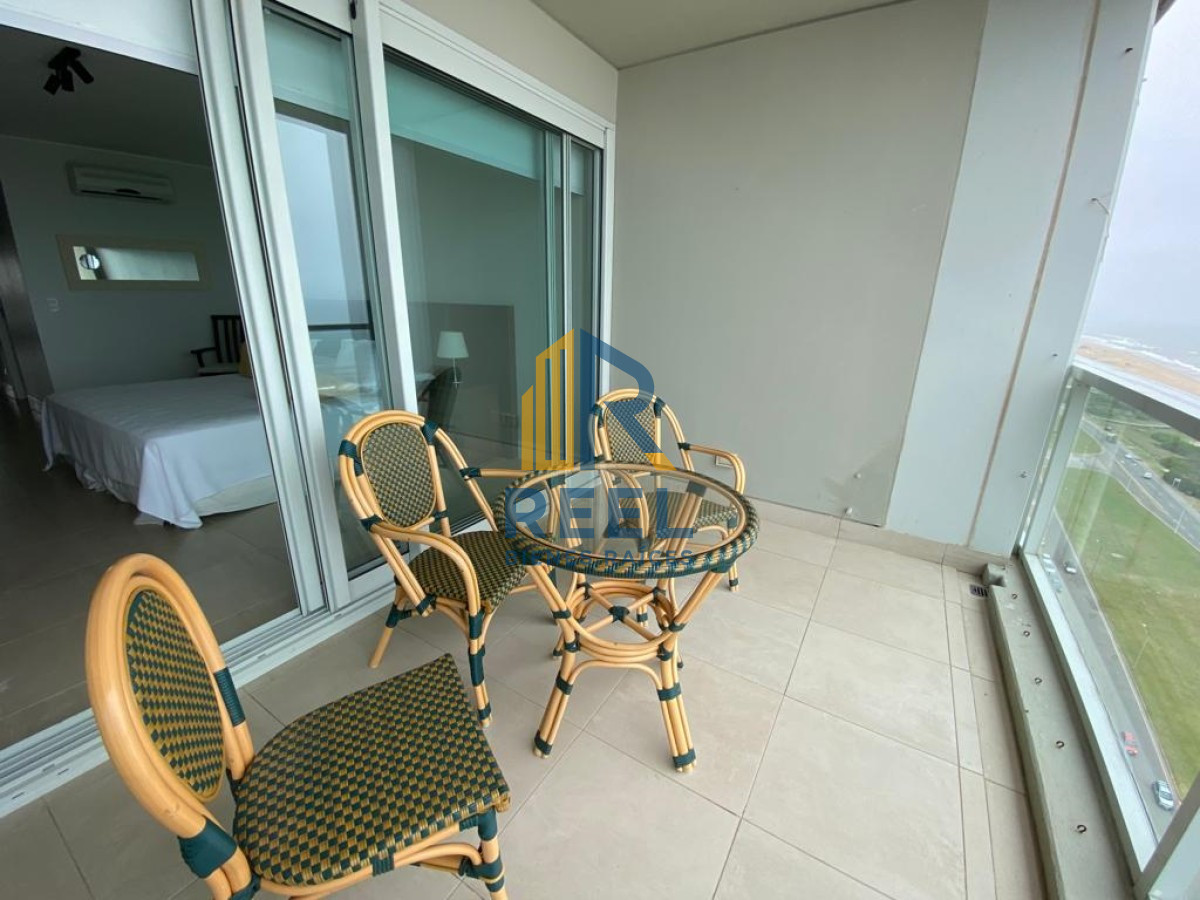 Apartamento ID.59 - Le Parc, Alquiler Temporal 2 dormitorios Primera linea Playa Brava. Punta del Este 