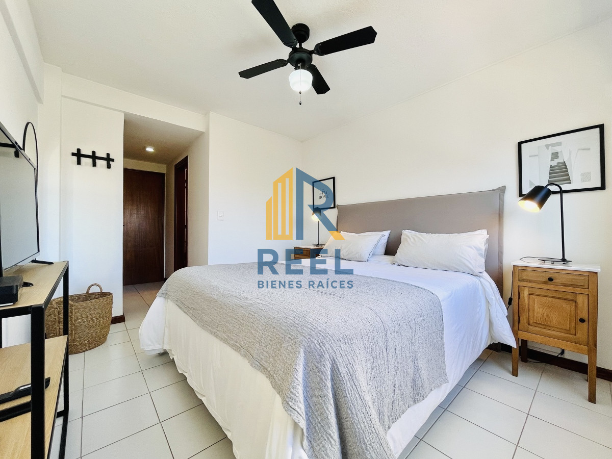 Apartamento ID.22 - Apartamento de 2 Dormitorios en playa El Emir, Punta del Este - Venta y Alquiler de Verano