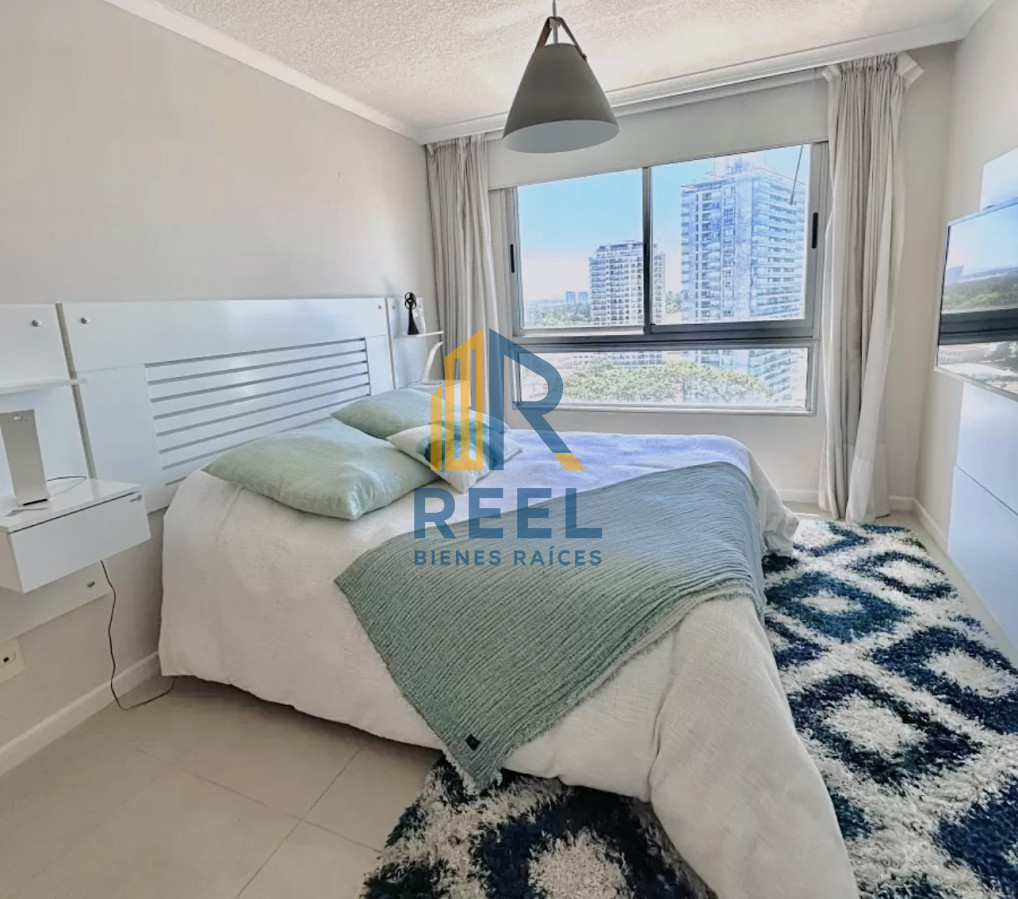 Apartamento ID.195 - Apartamento de 3 Dormitorios en Venta, Ocean Drive Punta del Este Piso 14