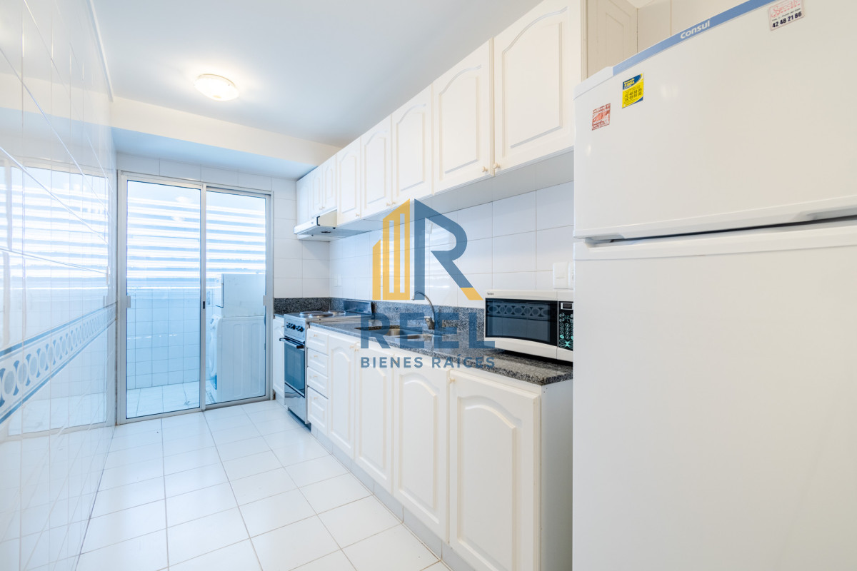 Apartamento ID.81 - Venta y alquiler temporario de apartamento penthouse de tres dormitorios en playa Montoya